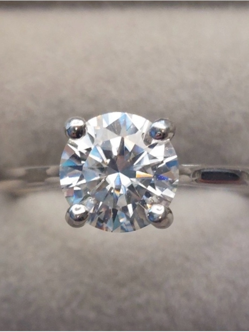 NWT Moisannite Sterling Silver 2ct Solitaire Ring, Size 9